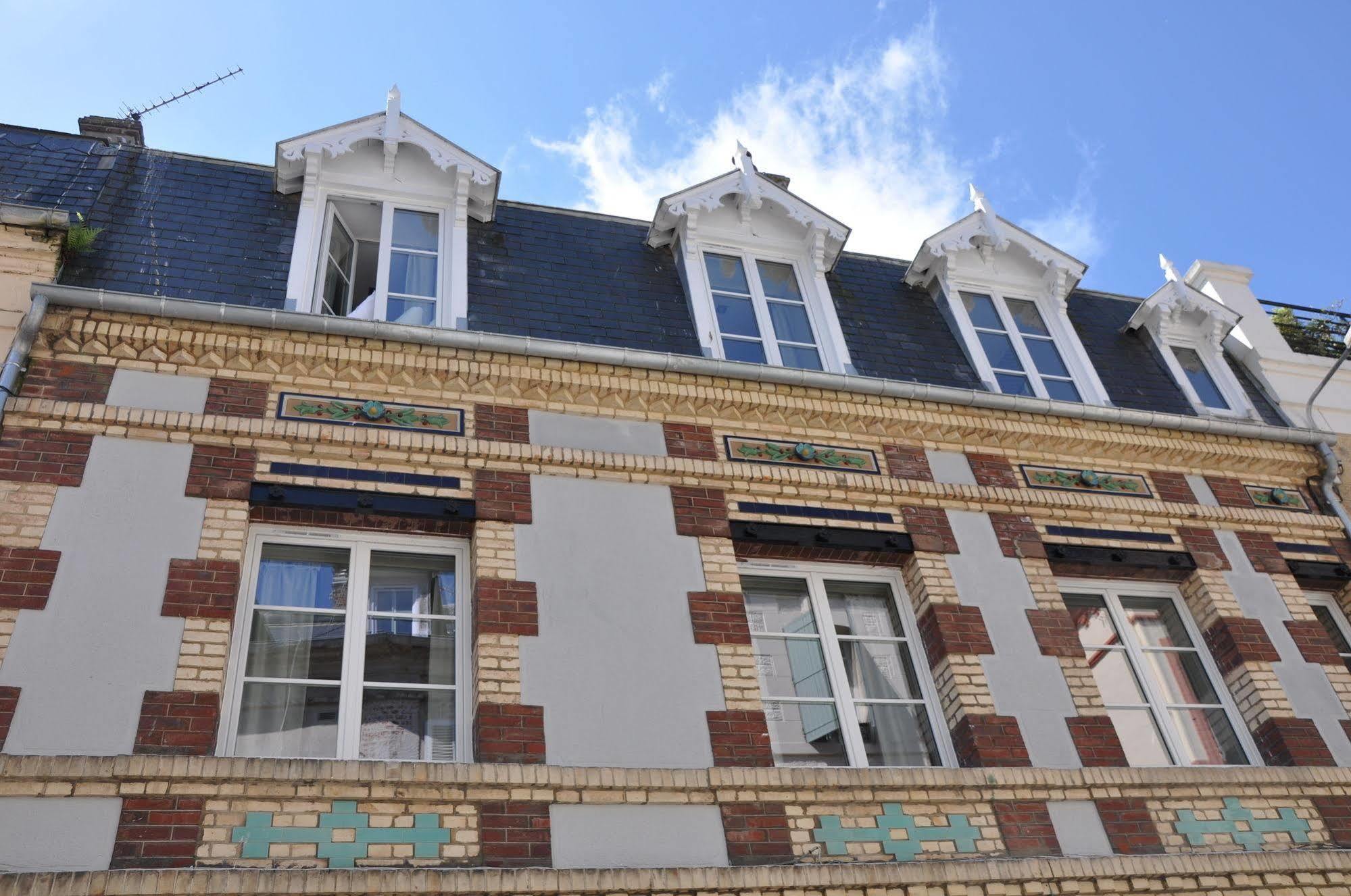 Les 2 Hotel 3*